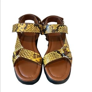 Aerosoles Sandals Wave Yellow Snake Size 10.5 Comfort NEW Chunky Heel Summer